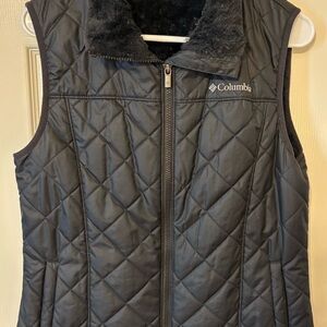 Columbia Women's Black Quilted Vest
